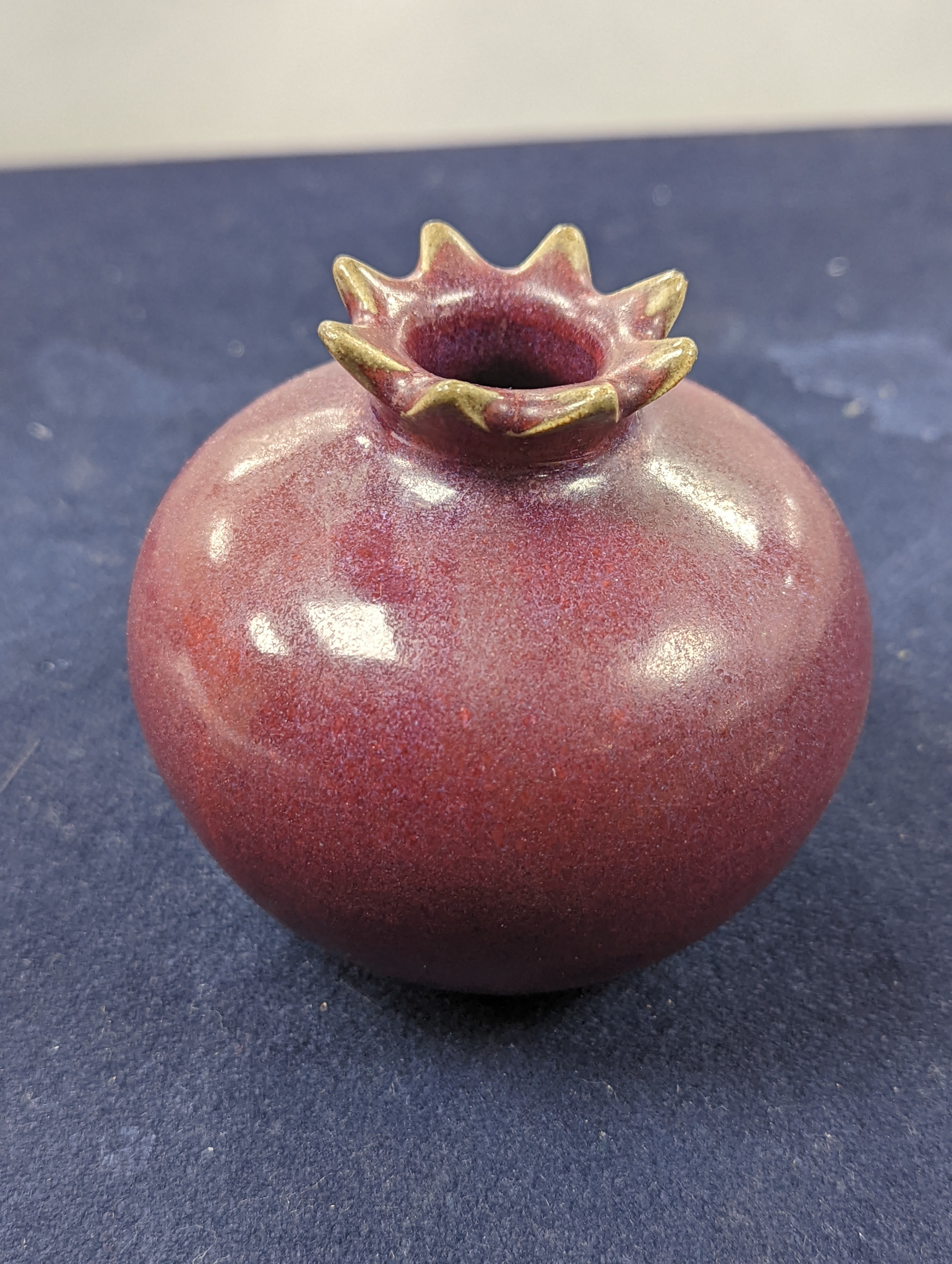 A Chinese Jun type pomegranate shaped vase, Qing dynasty 8cm